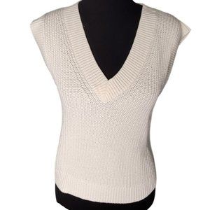NWOT H&M Divided Cream Rib-Knit Sweater Vest.- Size S